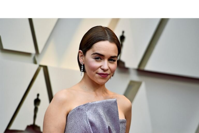 Emilia Clarke Krankheit – Aneurysma, Hirnblutung, Panikattacken und ihr unglaubliches Comeback emilia clarke krankheit